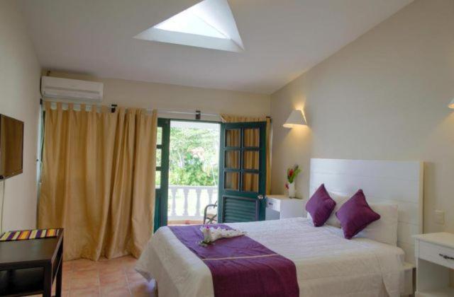 Hotel Bahia Punta Bonita 라스테레나스 외부 사진
